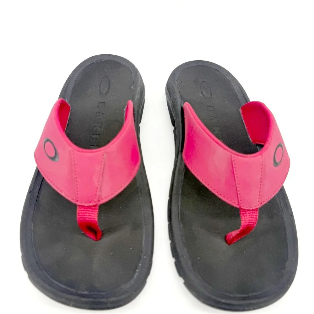 Oakley Flip Flop Sandals Mens 9 Red Black Thong Vacation Resort Comfortable